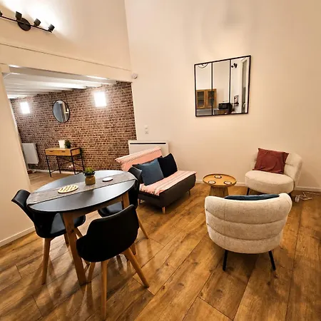 Apartman T2 Cosy Au Coeur Du Centre Historique De Gare A 15 Min A Pied Montluçon