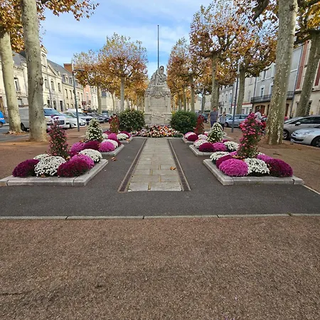 T2 Cosy Au Coeur Du Centre Historique De Gare A 15 Min A Pied Montluçon